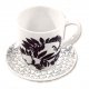 <p><strong>Chávena de porcelana decorada com canetados</strong>.</p><div align="\"\\\"">Preparar a tinta com óleo copaíba e canetar o motivo de acordo com a técnica tradicional. Para <em>o cheio</em> preparar tinta preta com médio oleoso e encher os espaços.<br />Queimado a 730º.</div><p>Executado por:<br /><strong>Cecília Vieira </strong>- Camarate <br />mariavieira.cecilia@gmail.com </p><p><em>in</em> Bricolage & Decoração nº 76</p>
